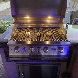 Lion Grill in Palapa bar. Lion Grill in Palapa bar.