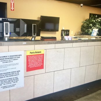 Auto Pro - Very clean front counter - Auto Repair Near Me - Troy, Michigan