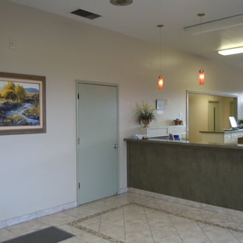 Truckee Meadows Veterinary Hospital - Our welcoming waiting room - Veterinarians Near Me - Reno, Nevada Truckee Meadows Veterinary Hospital - Our welcoming waiting room - Veterinarians Near Me - Reno, Nevada