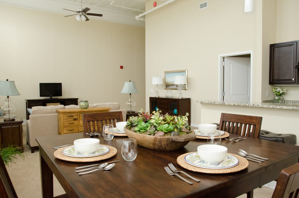 OAKLAND MILL LUXURY APARTMENTS Updated August 2024 13 Photos 2710