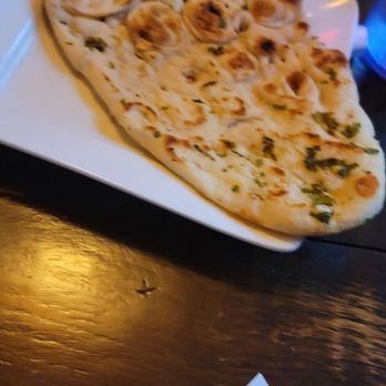 The Londoner Pub Dallas - Garlic Naan - Pubs Near Me - Dallas, Texas The Londoner Pub Dallas - Garlic Naan - Pubs Near Me - Dallas, Texas