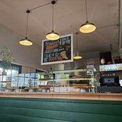 Bodega pizza - Cute way to serve pizza!