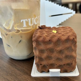 Tu Cha - Espresso Tiramisu Latte and Le Chocholat - Desserts Near Me - Los Angeles, California