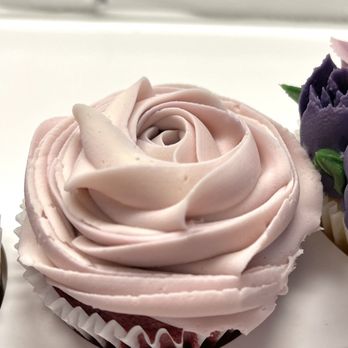 Bundle of Cupcakes - Cupcakes Near Me - Sacramento, California