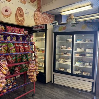 El Aguila Bakery - Bakeries Near Me - Los Angeles, California