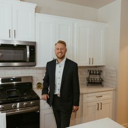 Jordan Vorderbrueggen Realtor - Woodbridge Real Estate
