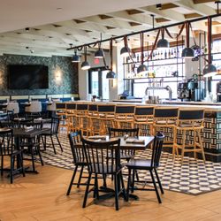 Ironhorse Restaurant & Bar - Indoor seating
