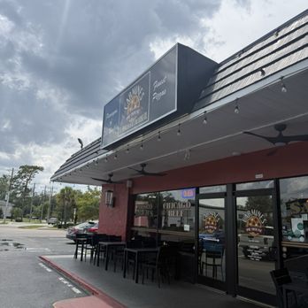 Carmines Pie House - Pizza Near Me - Jacksonville, Florida