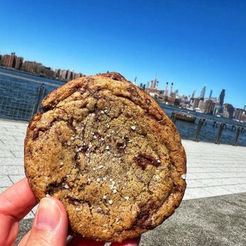 Ceremonia Bakeshop - Sea Salt Chocolate Chip Cookie - Bakeries Near Me - Brooklyn, New York