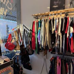 Charmed Vintage - Purse corner + men's selection