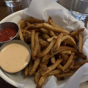William Jeffrey's Tavern - French Fries - American Near Me - Arlington, Virginia William Jeffrey's Tavern - French Fries - American Near Me - Arlington, Virginia