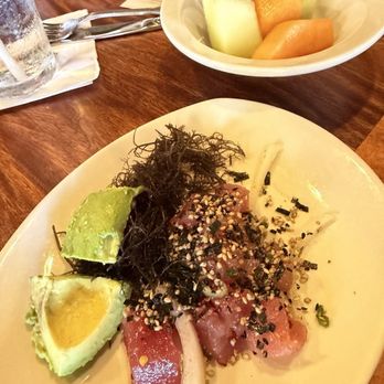 Duke's Waikiki - Buffet things: make your own poke bowl (mines no rice) - Hawaiian Near Me - Honolulu, Hawaii Duke's Waikiki - Buffet things: make your own poke bowl (mines no rice) - Hawaiian Near Me - Honolulu, Hawaii