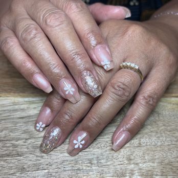 Lan’s Nails  - Simple and cute - Nail Salons Near Me - Urban Honolulu, Hawaii