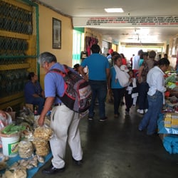 Mercado zonal Las Flores - Pasillos