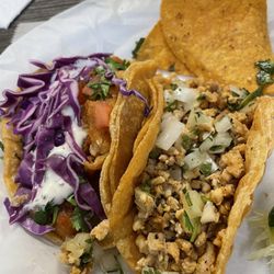 1 fish taco and 1 chicken taco