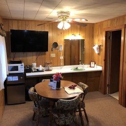 Fun vintage and rustic! Fun vintage and rustic!