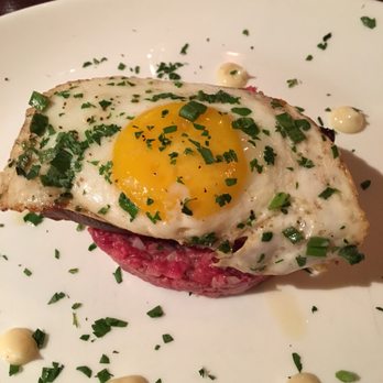 LB Social - Steak tartare with a perfectly runny egg - Wine Bars Near Me - Long Beach, New York