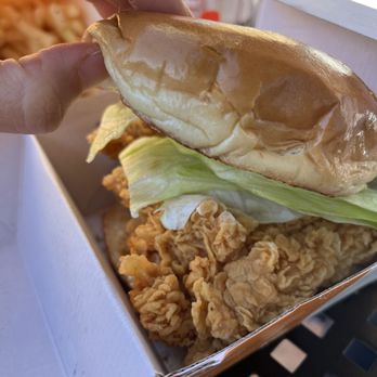 Macho Burger - 02. Macho Spicy Chicken Sandwich - Burgers Near Me - Sunnyvale, California