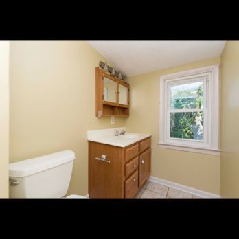 Bilden Design + Construction - Master bath before - General Contractors Near Me - Parkville, Maryland Bilden Design + Construction - Master bath before - General Contractors Near Me - Parkville, Maryland