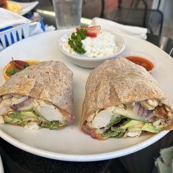 Swami's Cafe - California wrap - Juice Bars & Smoothies Near Me - Carlsbad, California