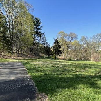 M.K. Wilcox Park - Parks Near Me - Bloomfield, Connecticut