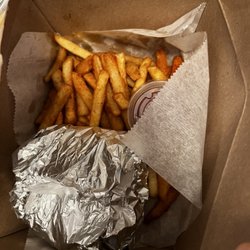 Rhythm n Wraps - Chick'n Sandwich & Fries