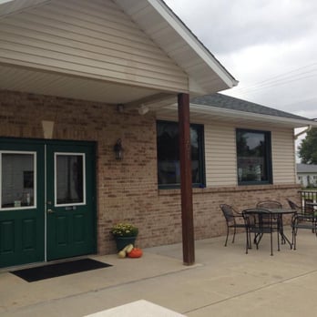 The Lucky Rooster Pub & Eatery - American Near Me - St. Jacob, Illinois