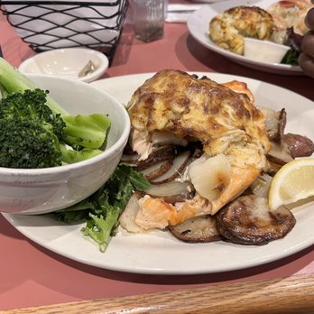 Mo's Seafood - Salmon Imperial with broccoli - Seafood Near Me - Towson, Maryland