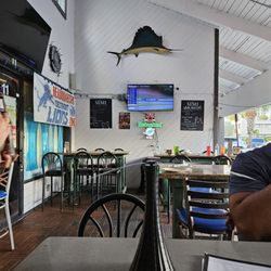 Stingers Pizza - Inside