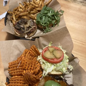 Black Mtn Burger - Burgers Near Me - Lincoln, New Hampshire Black Mtn Burger - Burgers Near Me - Lincoln, New Hampshire