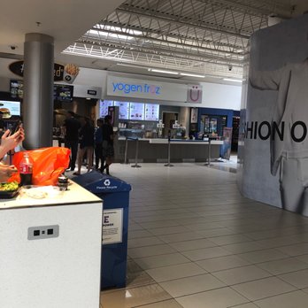 Yogen Fruz - Hanging with friends and drinking smoothies! - Ice Cream & Frozen Yogurt Near Me - Niagara Falls, New York Yogen Fruz - Hanging with friends and drinking smoothies! - Ice Cream & Frozen Yogurt Near Me - Niagara Falls, New York