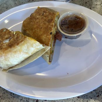 Eggs 'n Things Ko Olina - Breakfast wrap - American Near Me - Kapolei, Hawaii Eggs 'n Things Ko Olina - Breakfast wrap - American Near Me - Kapolei, Hawaii