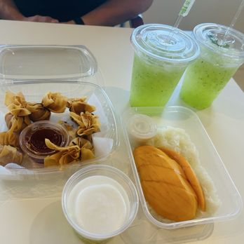 Sangdara - Wonton and sticky rice - Thai Near Me - Arcadia, California