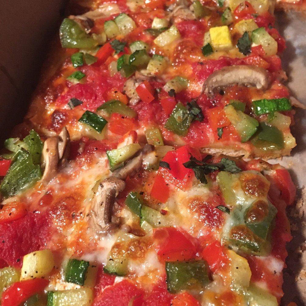Specialty Thin Grandma with mushrooms, peppers and zucchini. Specialty Thin Grandma with mushrooms, peppers and zucchini.