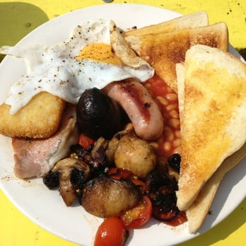 Cherry Reds - Cherry Reds Full English - Eaten outside in the sunshine. - Cafes Near Me - Birmingham, XWM