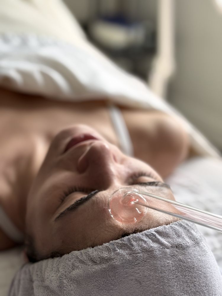 Milvani Holistic Spa Logo