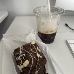BBCR Cafe - Nitro Cold Brew and Brownie