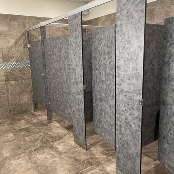 Planet Fitness - Bathroom - Gyms Near Me - Houston, Texas Planet Fitness - Bathroom - Gyms Near Me - Houston, Texas