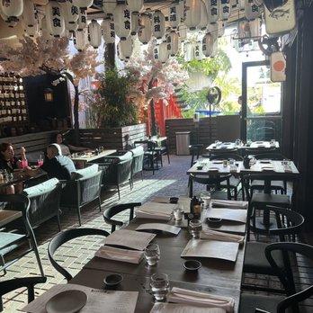 Paperfish Sushi - Terrace - Sushi Bars Near Me - Miami, Florida
