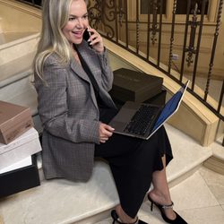 Alli Marconi Style - AMS will make sure you look flawless, so you can get on with conquering the world.
