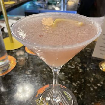 W Wallace - Bars Near Me - Salem, Oregon