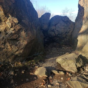 West Rock Ridge State Park - Judges cave/rock? - Parks Near Me - New Haven, Connecticut West Rock Ridge State Park - Judges cave/rock? - Parks Near Me - New Haven, Connecticut
