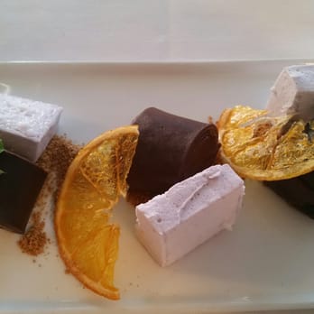 Outermost Inn Aquinnah - Course 3 Chocolate Crep with Lavander marshmallows... interesting - Bed & Breakfast Near Me - Aquinnah, Massachusetts