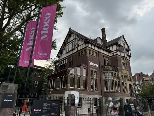 Moco Museum by null