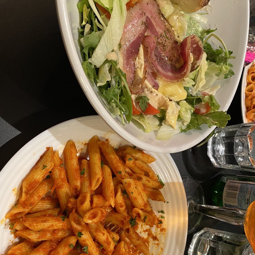 Fosca - Pasta and panna cotta - Italian Near Me - Paris, 75 Fosca - Pasta and panna cotta - Italian Near Me - Paris, 75