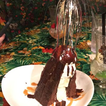 Rainforest Cafe - Sparking volcano dessert - American Near Me - San Antonio, Texas Rainforest Cafe - Sparking volcano dessert - American Near Me - San Antonio, Texas