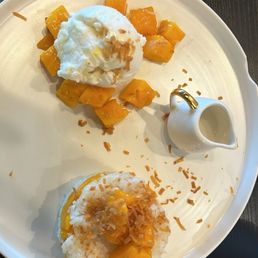 Coconut Sticky Rice with Mango