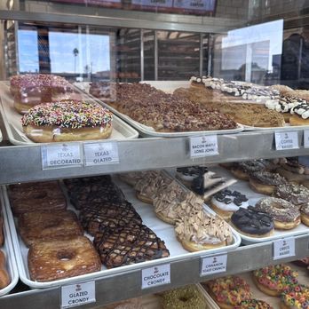Randy's Donuts - Donuts Near Me - Costa Mesa, California Randy's Donuts - Donuts Near Me - Costa Mesa, California
