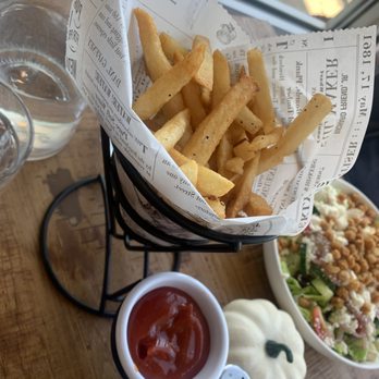 Cafe Diem - Side of fries - Cafes Near Me - Pearl River, New York