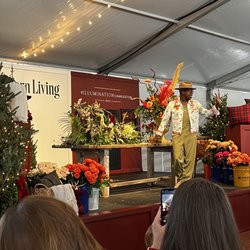 Charleston Visitor Center & Bus Shed - Flower arranging demo
